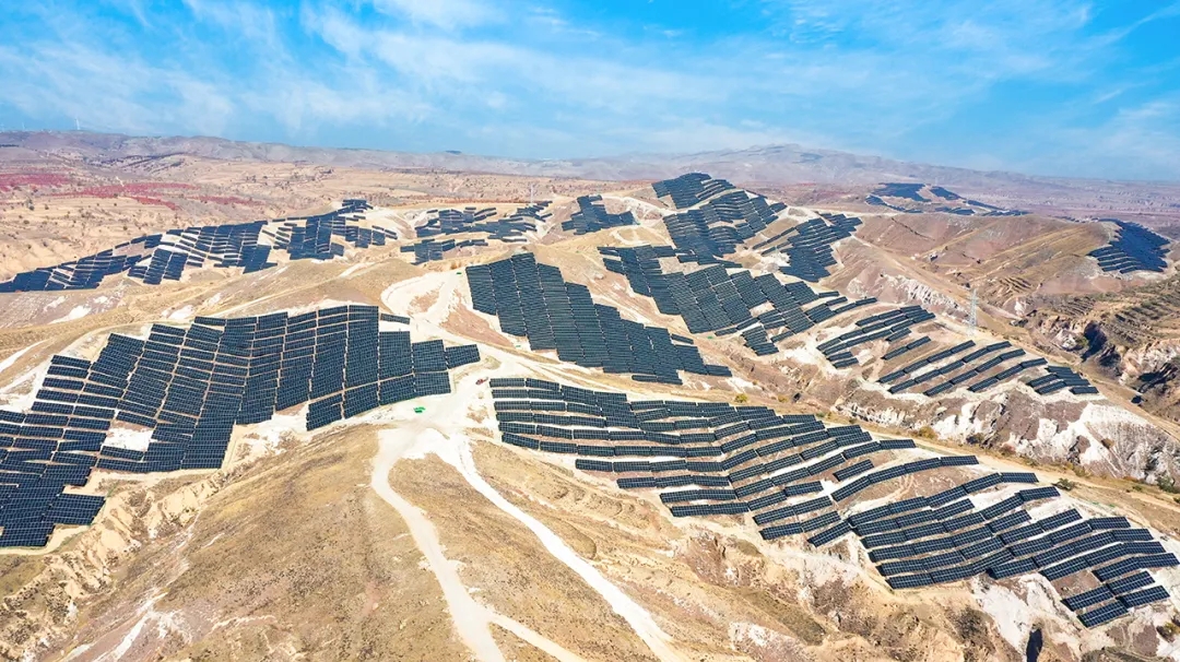 喜報(bào)——珈偉綠能承建河北蔚縣恒昌110MW集中式光伏電站成功首并！