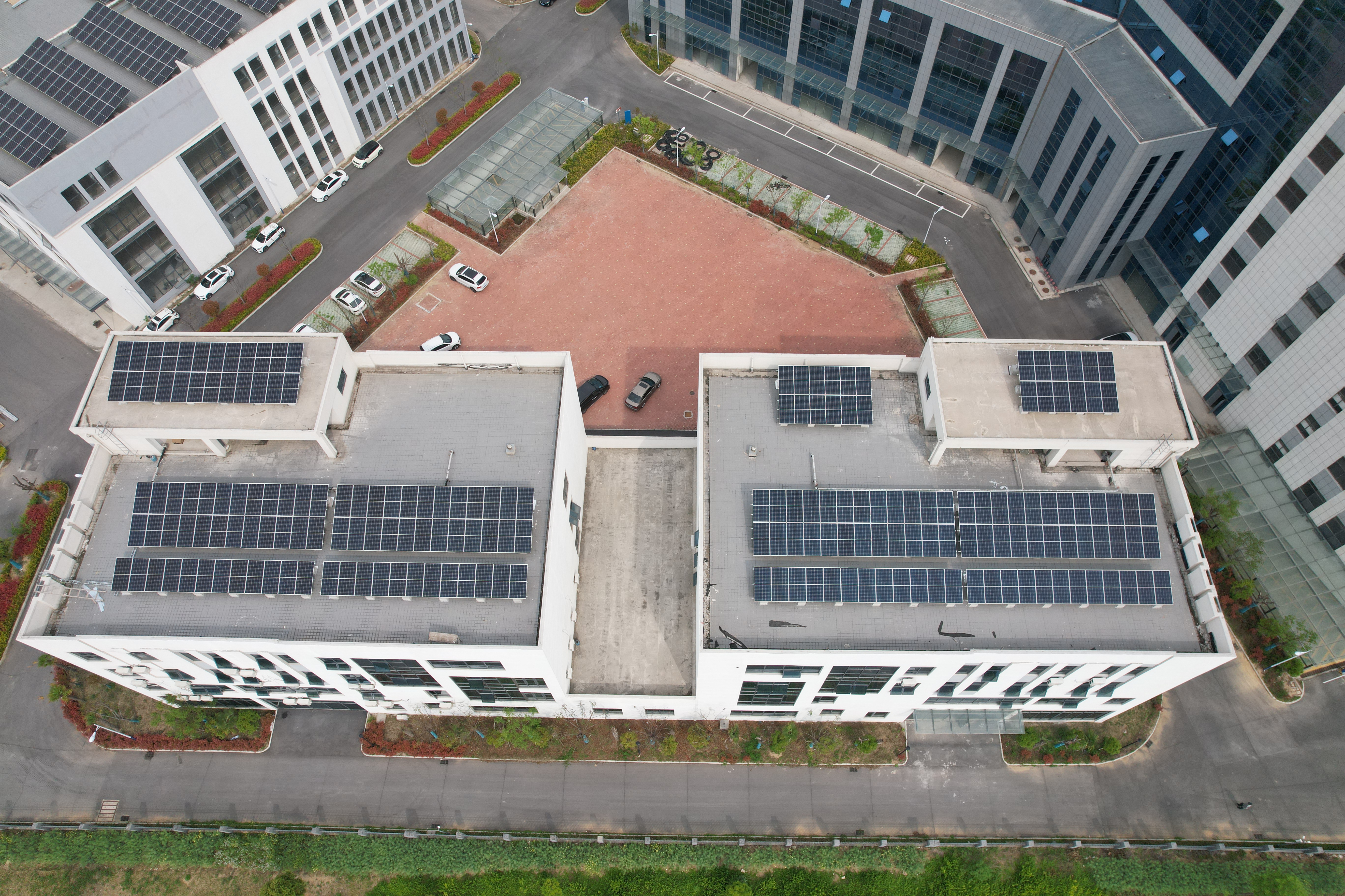 安徽阜陽物流園3.53MW屋頂分布式光伏電站